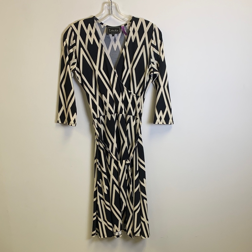 Leota Monochrome Geometric Long Sleeve Dress